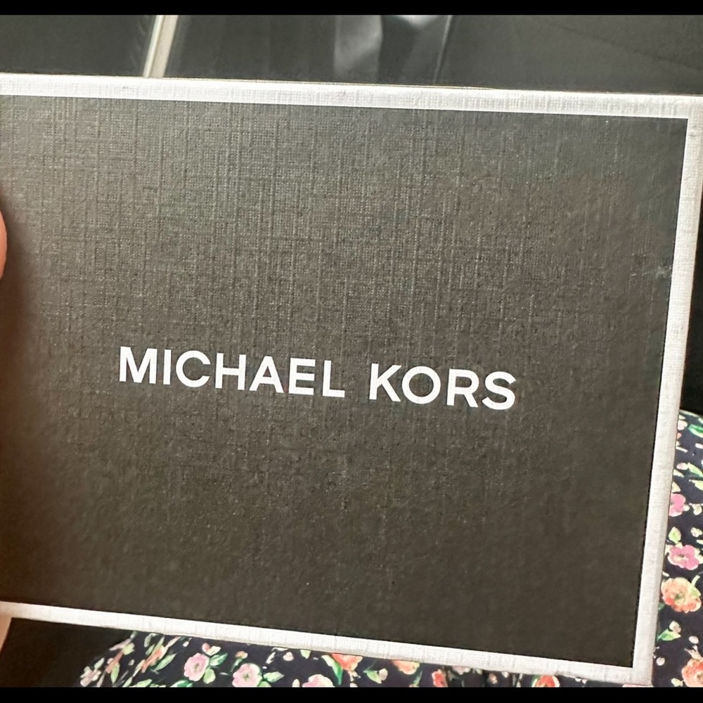 MK Wallet💲 - Picture 2 of 2